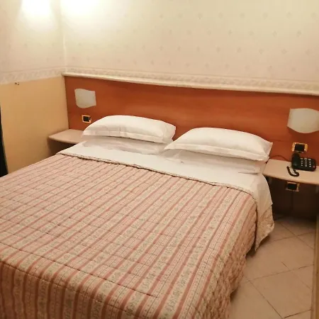 Hotel Verona Rome
