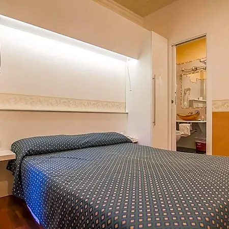 מלון Verona 3*