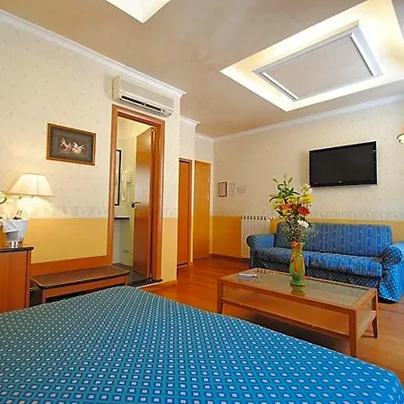 Verona מלון 3*